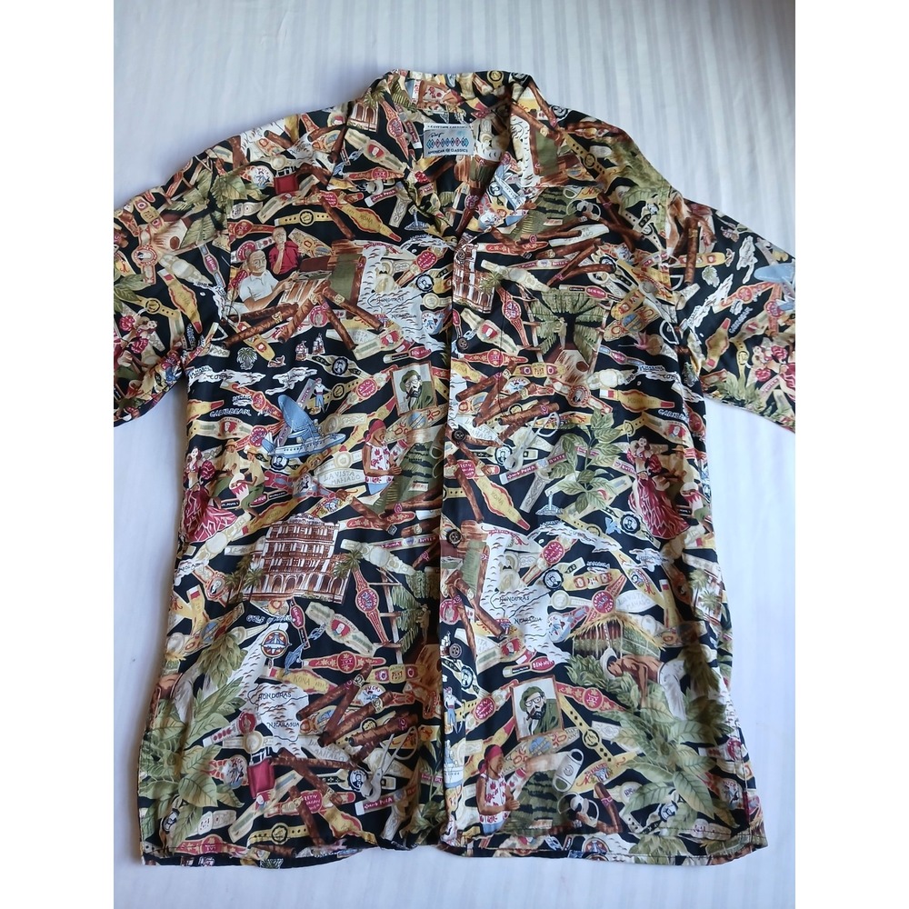 Reyn Spooner Shirt Medium Button Down Egyptian Cotton Hula Vintage Hawaii AOP